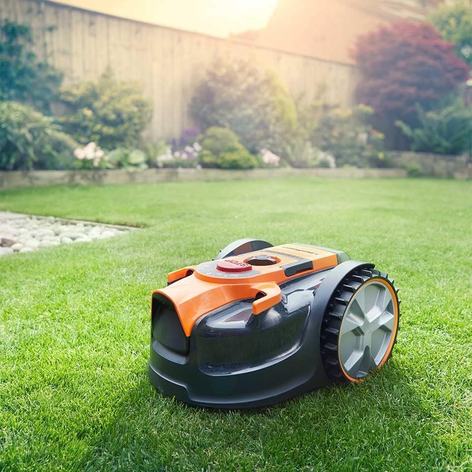 LawnMaster VBRM16 OcuMow™ Mähroboter für geeignet für bis zu 100 qm-Selbstfahrender Rasenmäher Roboter mit MX 24V 4.0Ah Lithium-Ionen Akku Ohne Kabel