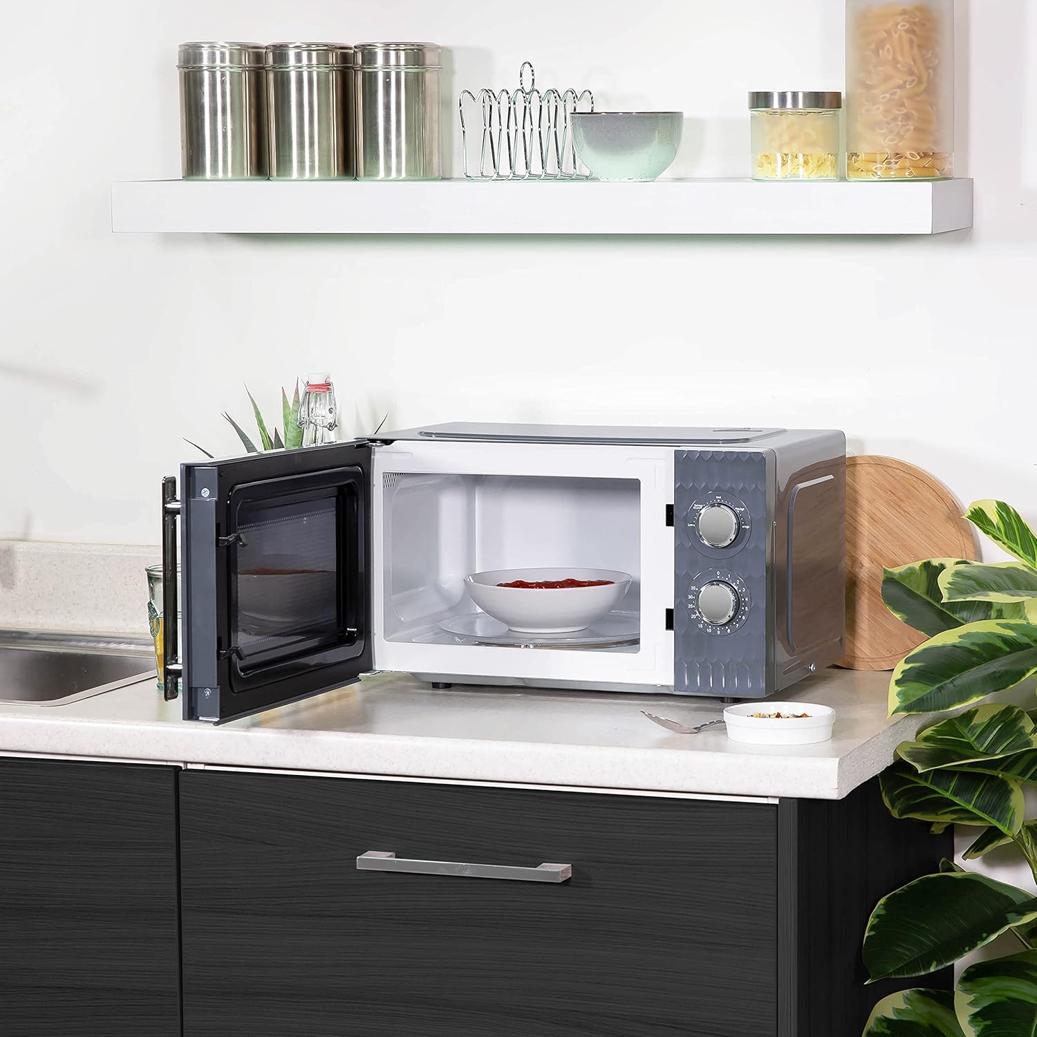 Russell Hobbs Honeycomb RHMM715G 17 Liter 700 W Grau Solo manuelle Mikrowelle mit 5 Leistungsstufen, integrierter Timer und Auftaufunktion