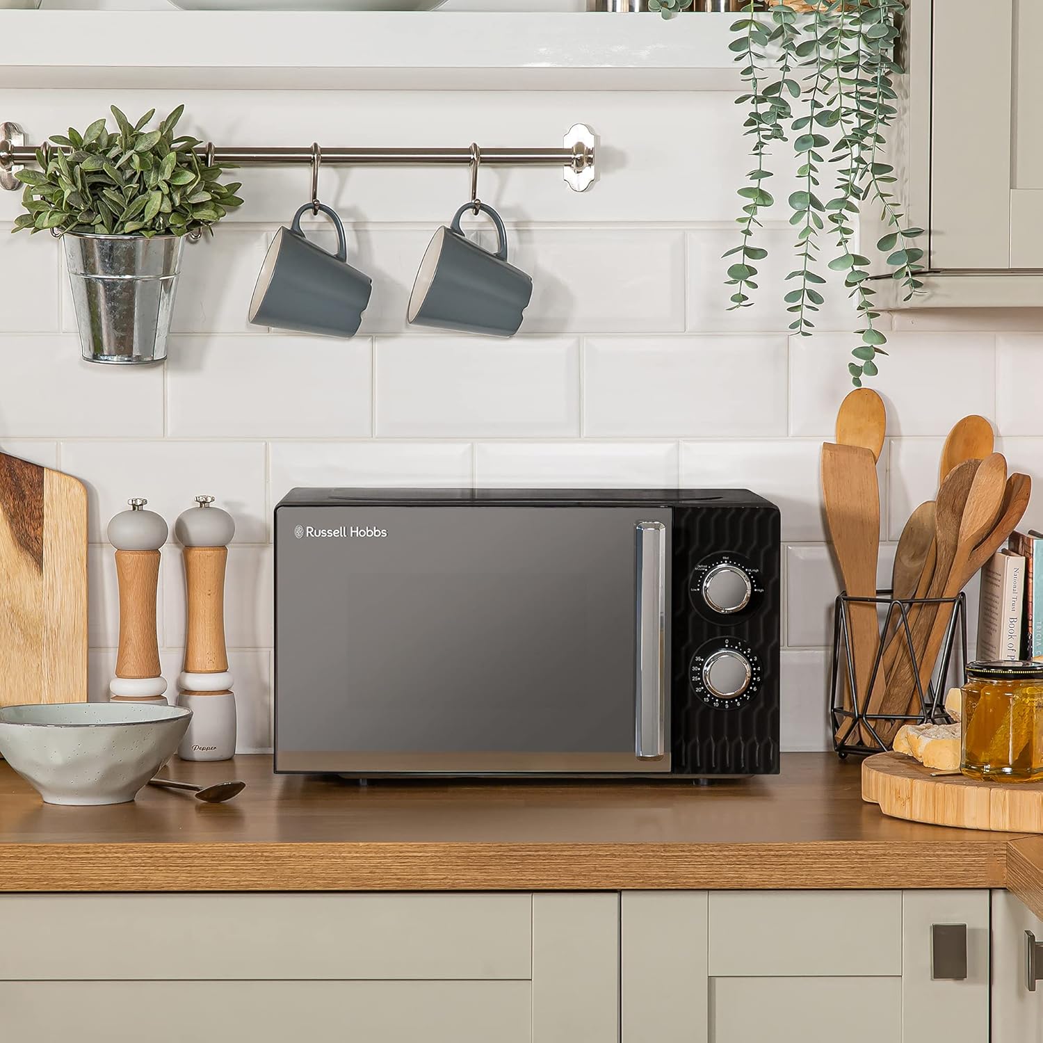 Russell Hobbs Honeycomb RHMM715G 17 Liter 700 W Grau Solo manuelle Mikrowelle mit 5 Leistungsstufen, integrierter Timer und Auftaufunktion